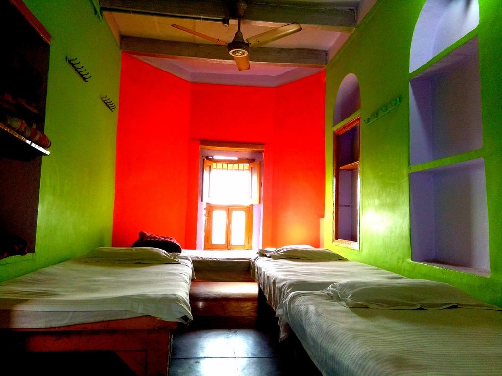 Yogi Lodge Varanasi Eksteriør bilde
